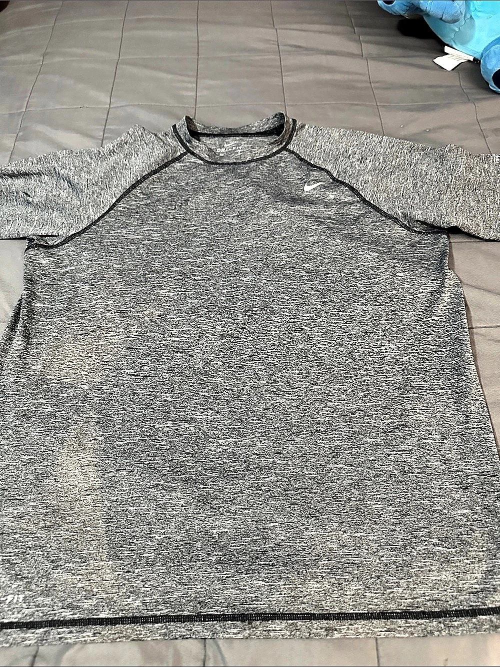 Nike Dri-FIT Gray Athletic Tee Size Large